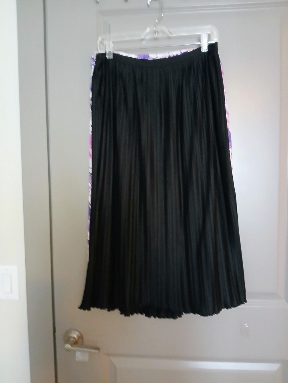 Black Fan Type Pleated Midi Skirt - Women
